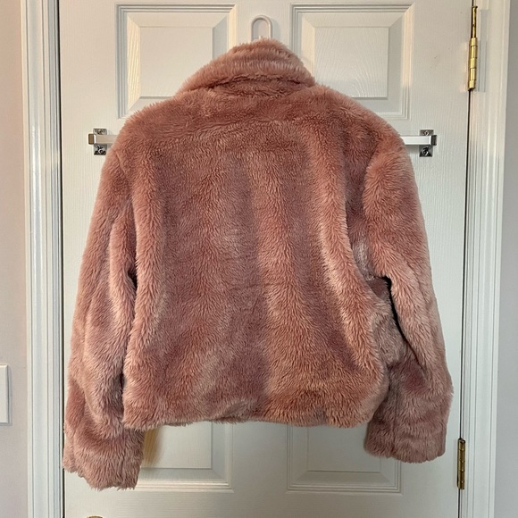 Free People faux fur cropped jacket - Picture 2 of 3